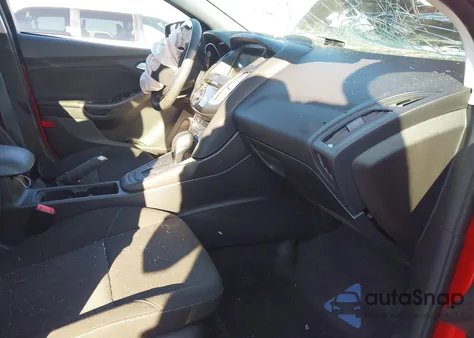 2017 Ford Focus Sel z USA, uszkodzony, nr VIN 1FADP3H29HL335505